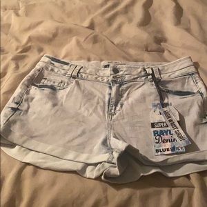 Jean shorts never worn